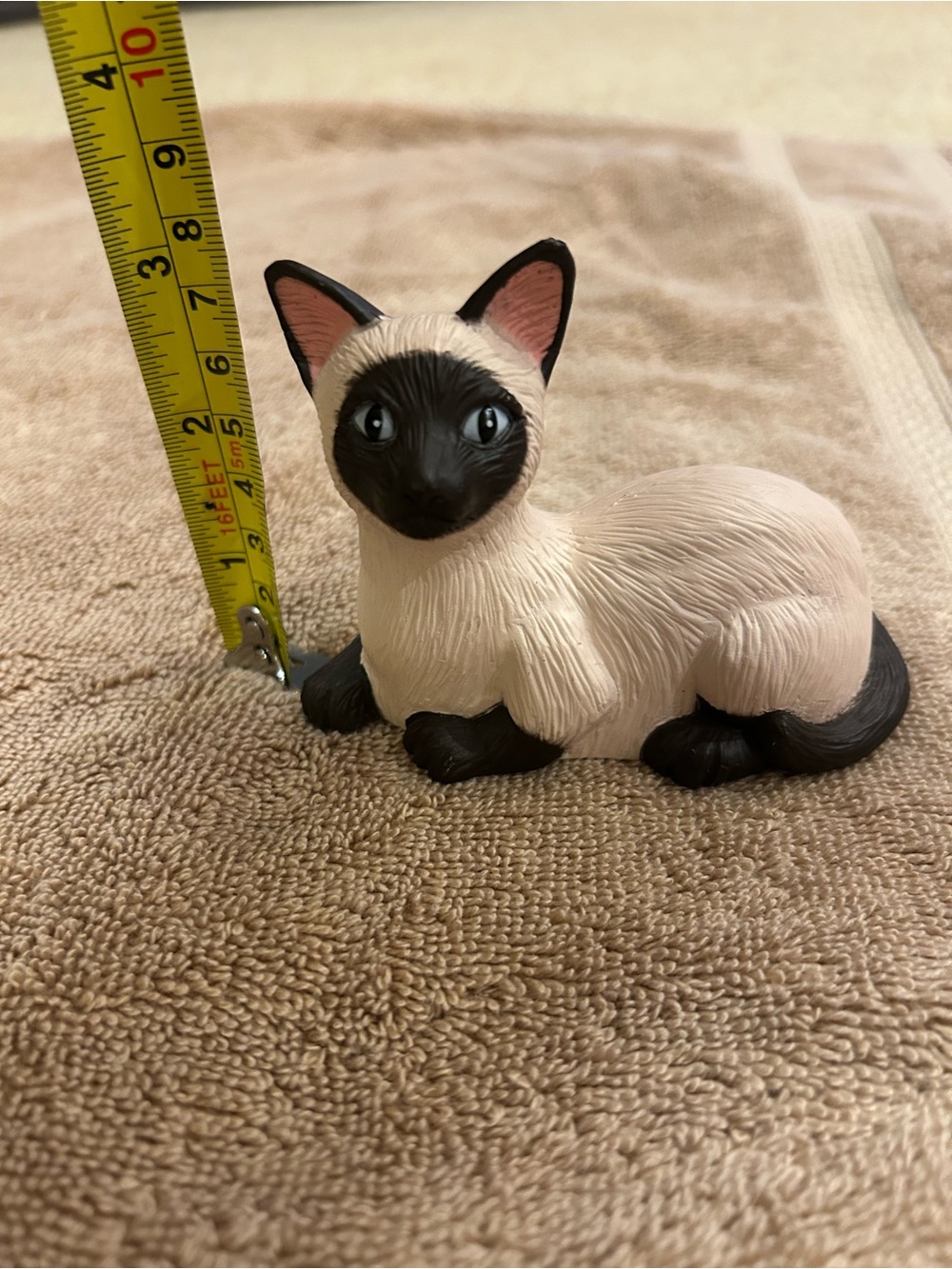 Takara Siamese Cat Figurine  - Cream and Black-Makes cat sounds. Never used!